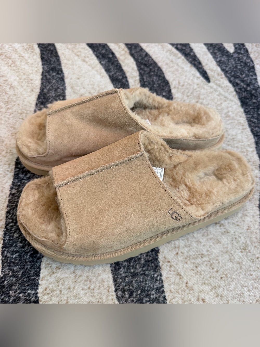 UGG Greenport Slide SAND size 10 NWOB